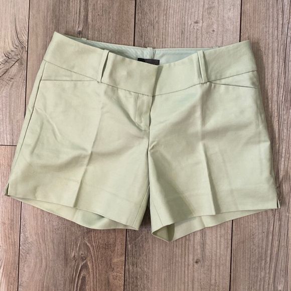 The Limited Pistachio Green Shorts Size 4 - Picture 1 of 7